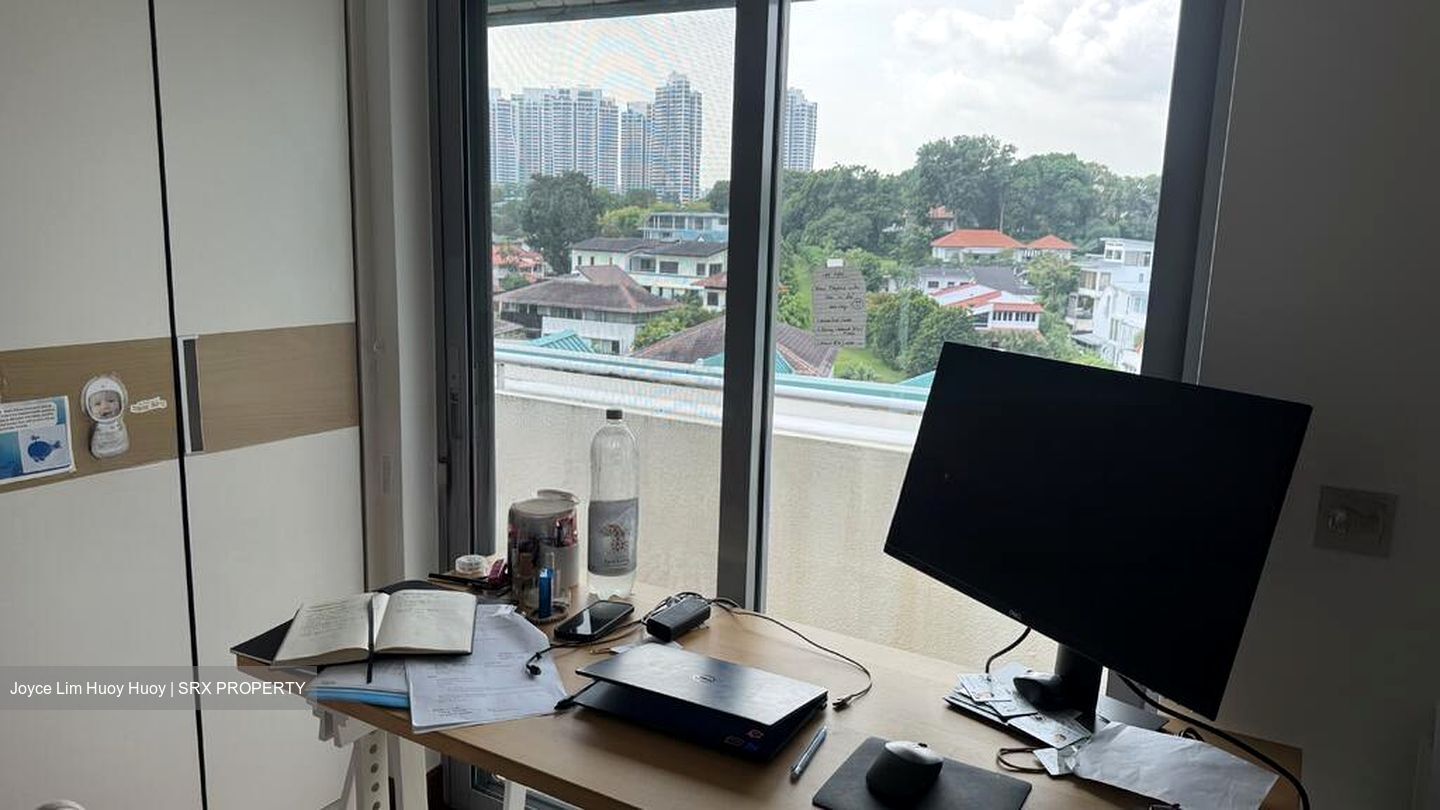 Duchess Avenue (D10), Terrace #497378331